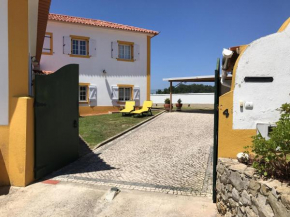 4 bedrooms house with sea view enclosed garden and wifi at Ericeira 1 km away from the beach